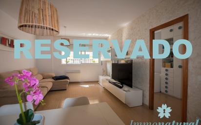 Living room of Flat for sale in Sant Vicenç Dels Horts  with Air Conditioner, Heating and Parquet flooring