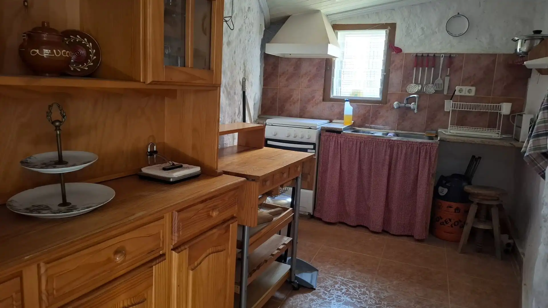 Cuina de Casa o xalet en venda en Cervelló amb Calefacció, Terrassa i Piscina