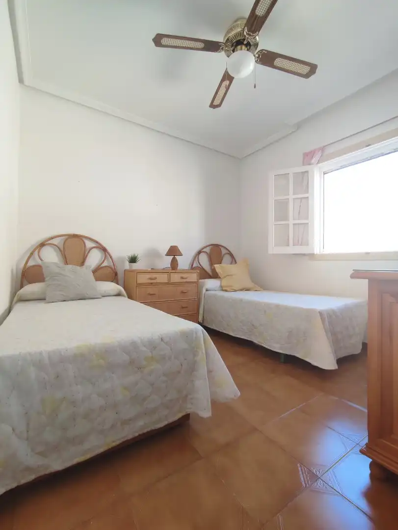 Habitación de Casa adosada en venta en San Pedro del Pinatar con Aire acondicionado, Calefacción y Jardín privado