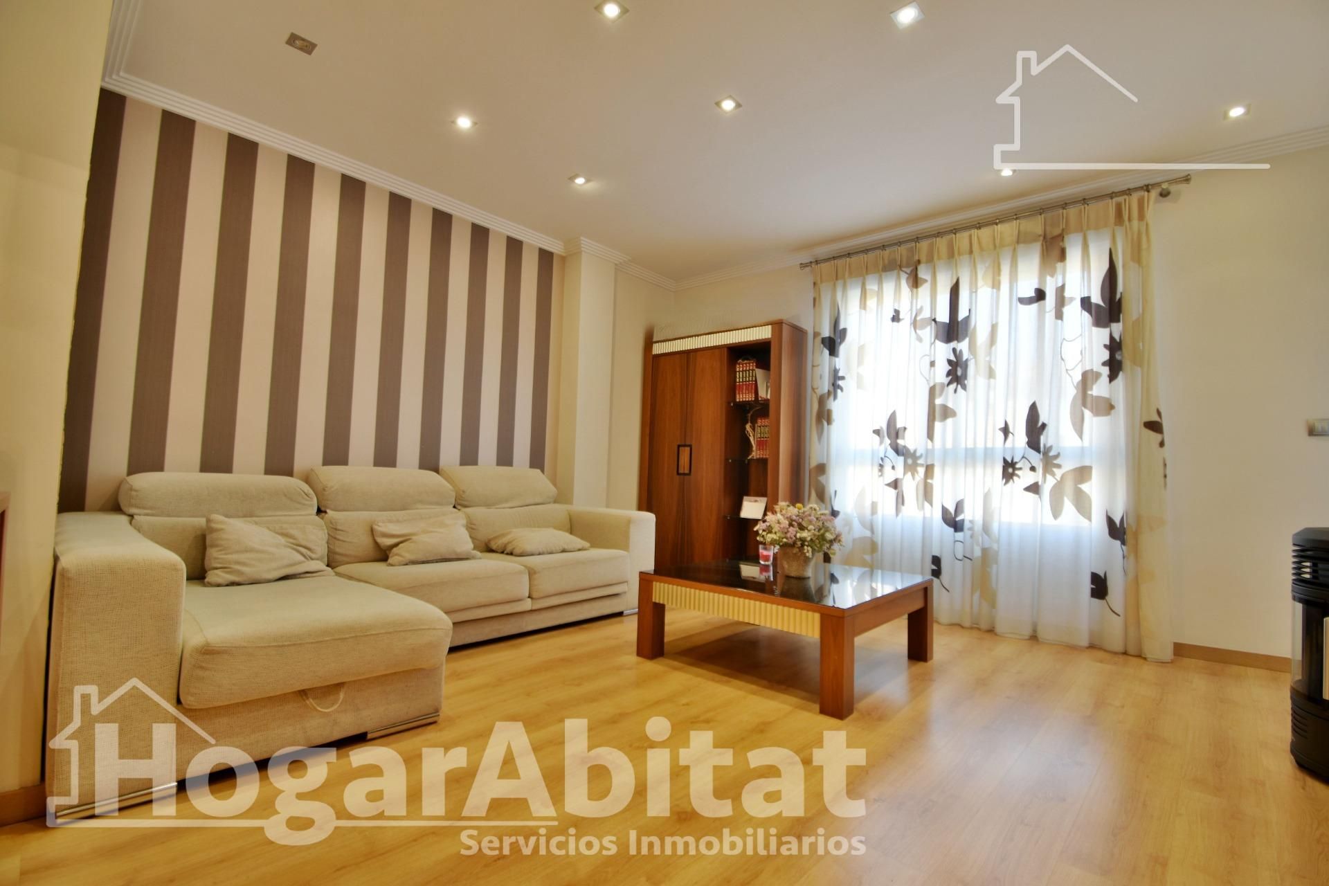 Sala d'estar de Pis en venda en Algemesí amb Aire condicionat, Terrassa i Traster