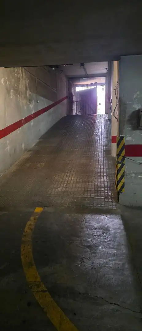 Parking de Piso en venta en Valencia con Aire acondicionado, Trastero y Balcón
