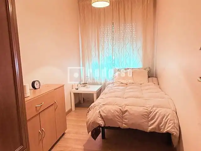 Schlafzimmer von Gebäude zum Verkauf in Madrid