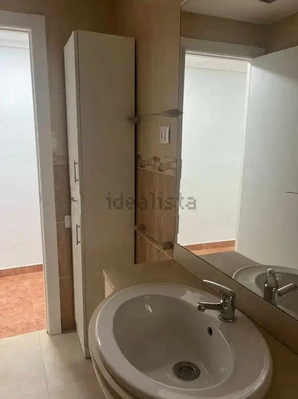 Bathroom of Flat for sale in Valencia  with Air Conditioner, Balcony and Internet