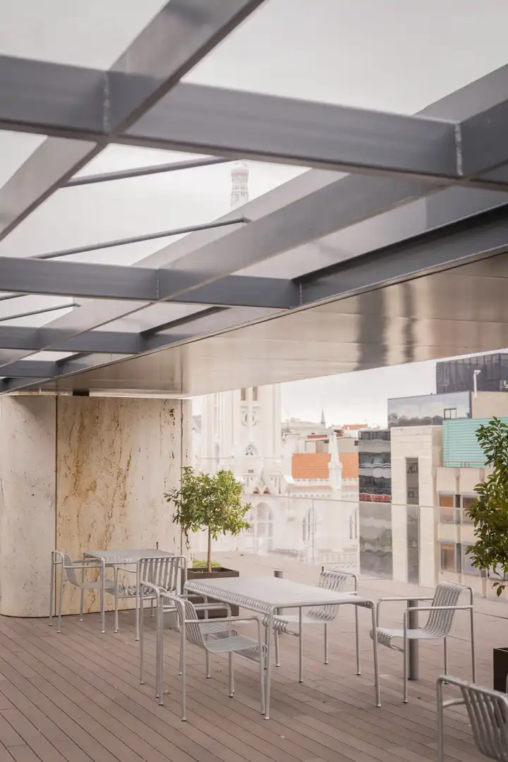 Terrassa de Oficina de lloguer en Madrid amb Aire condicionat, Calefacció i Moblat