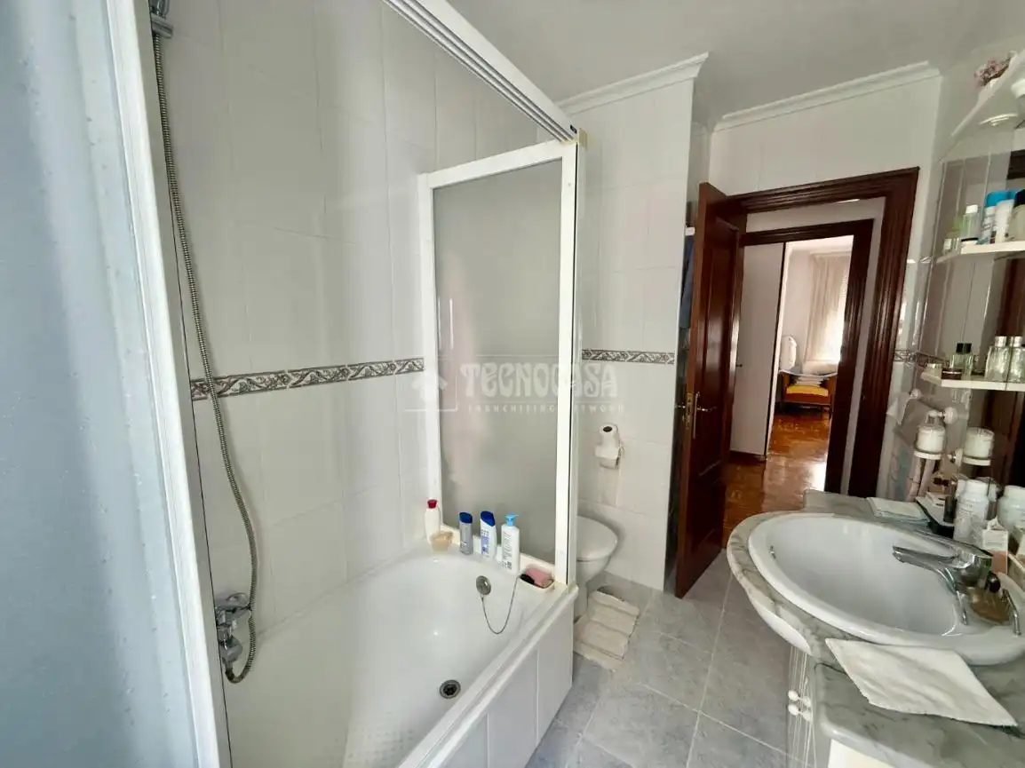 Baño de Piso en venta en Santander