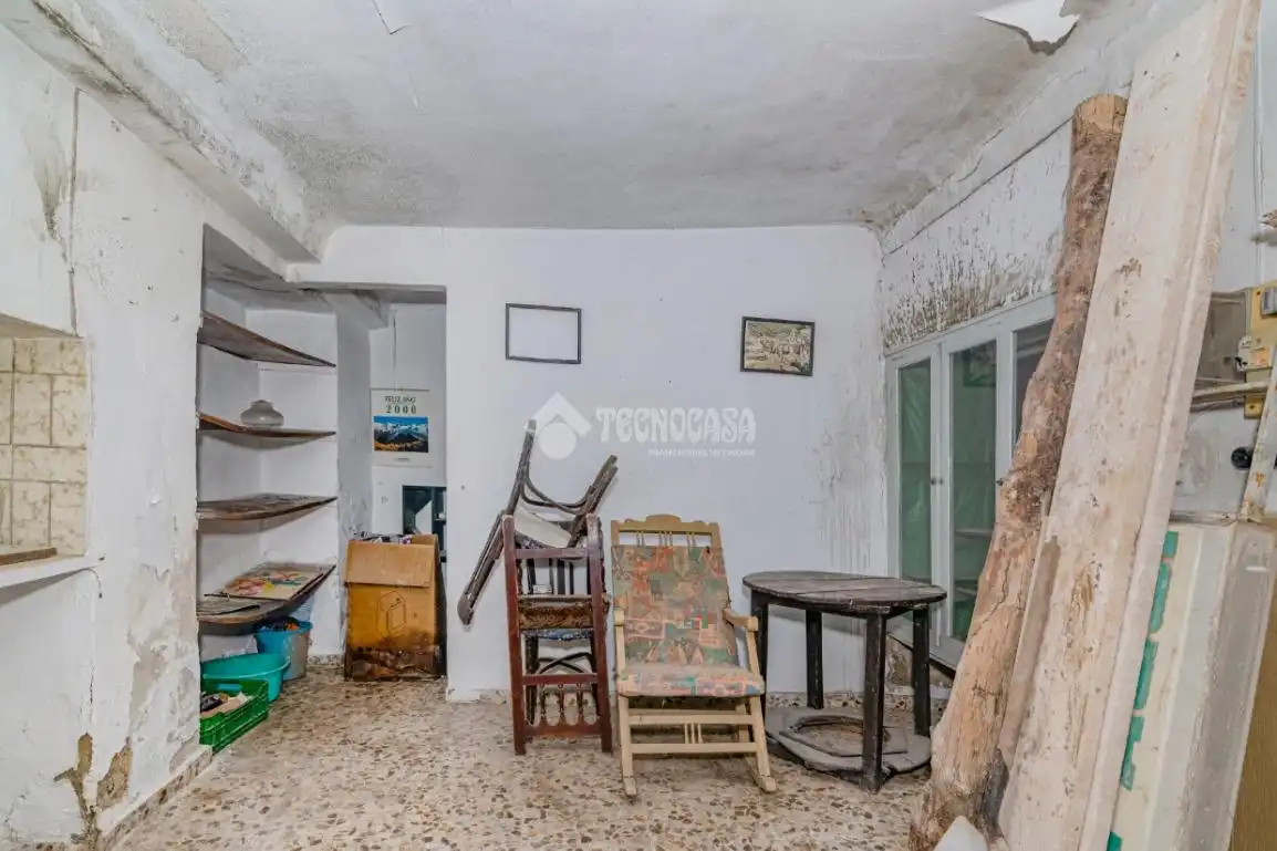 Casa aparellada amb balcó en venda a Loja, imagen 2