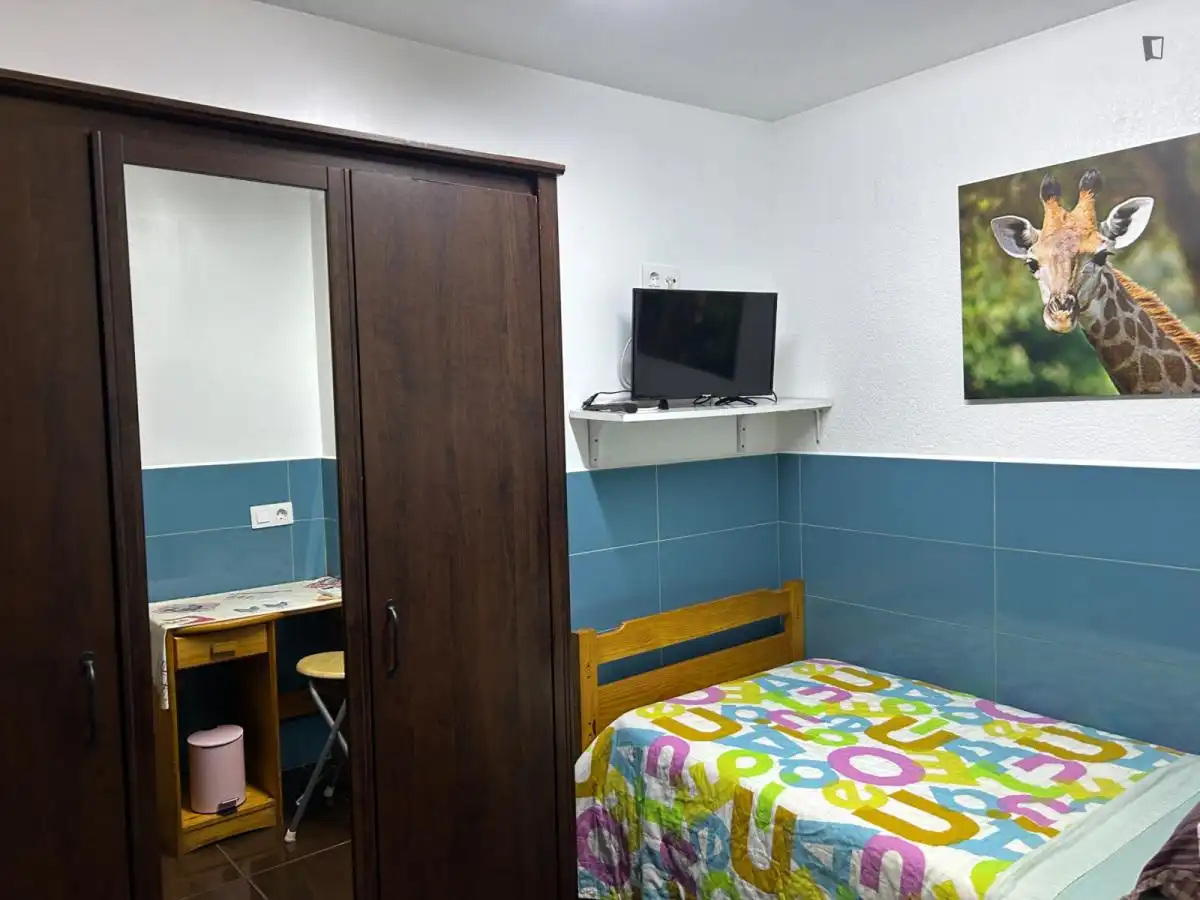 Habitación de Estudio de alquiler en L'Hospitalet de Llobregat con Aire acondicionado, Calefacción y Amueblado