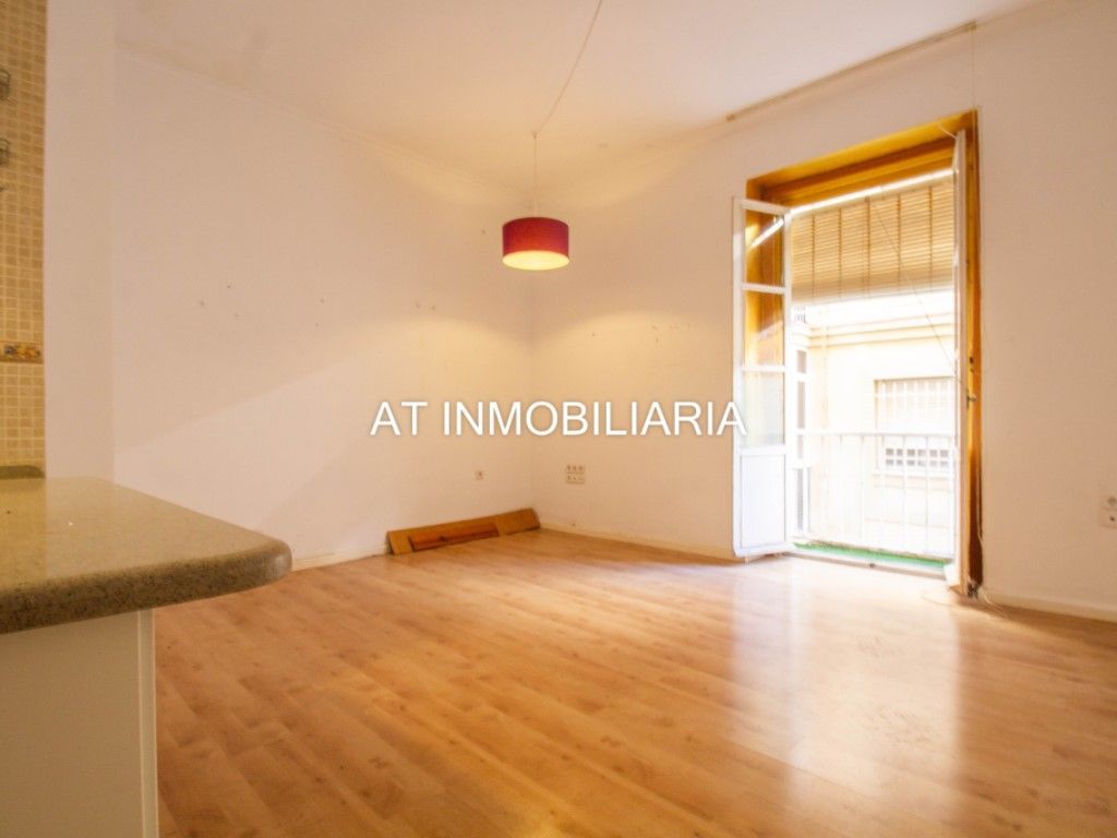 Sala de estar de Piso en venta en  Cádiz Capital con Balcón