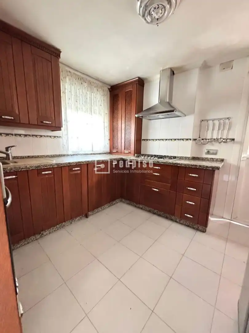 Kitchen of Houses for sale in Mairena del Aljarafe  with Air Conditioner and Terrace