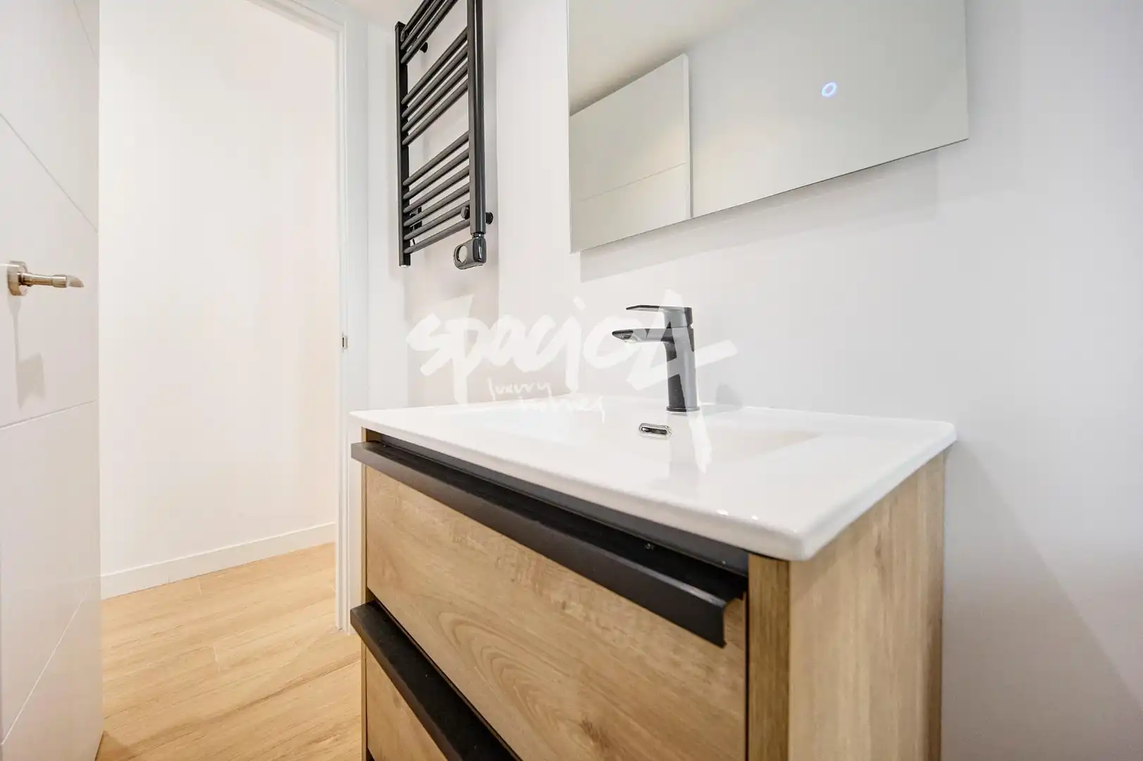 Badezimmer von Erdgeschoss zur Miete in Madrid mit Heizung und Alarm