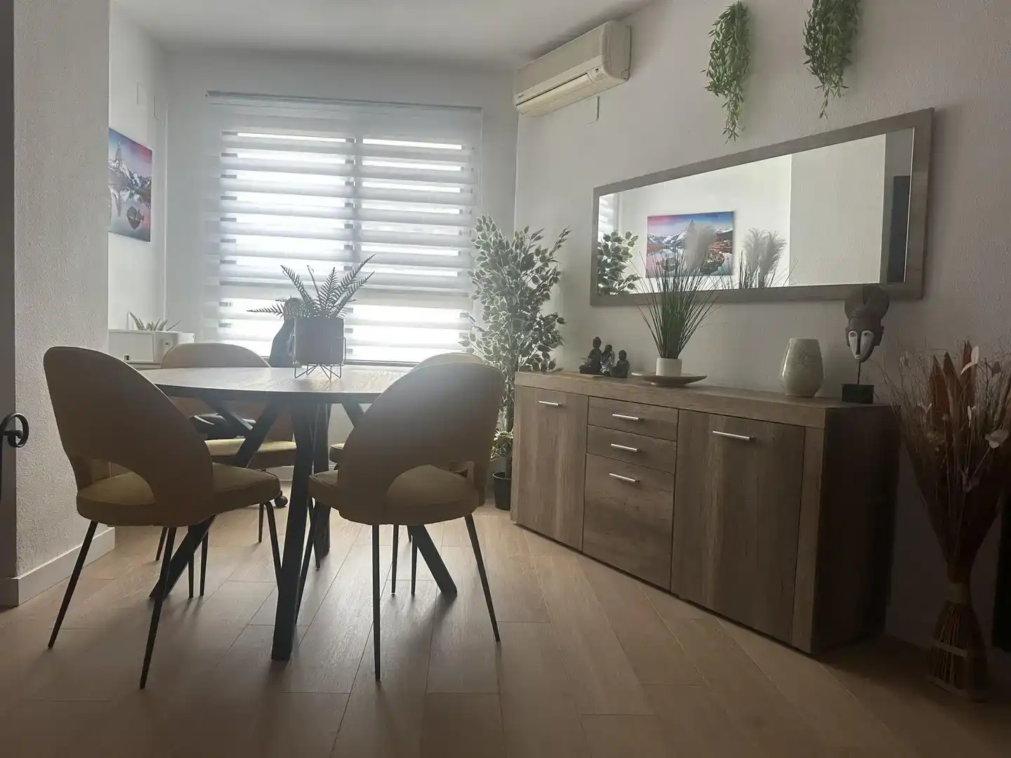 Dining room of Flat for share in Valencia  with Air Conditioner, Private garden and Parquet flooring