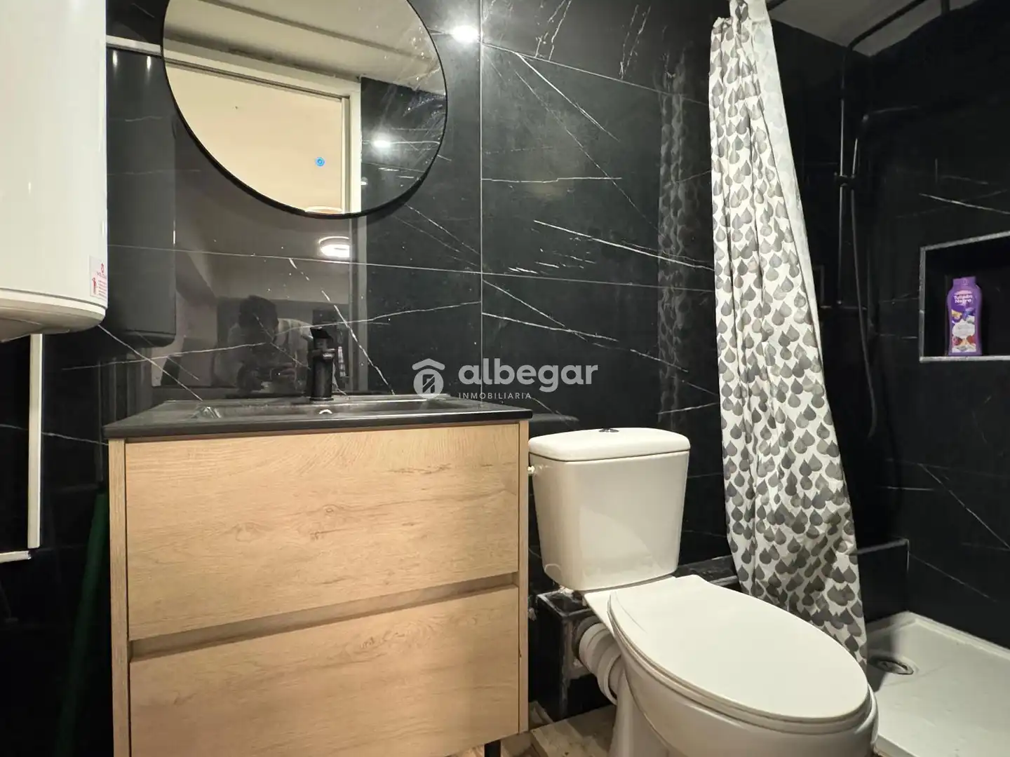 Baño de Oficina en venta en Valencia con Aire acondicionado y Amueblado