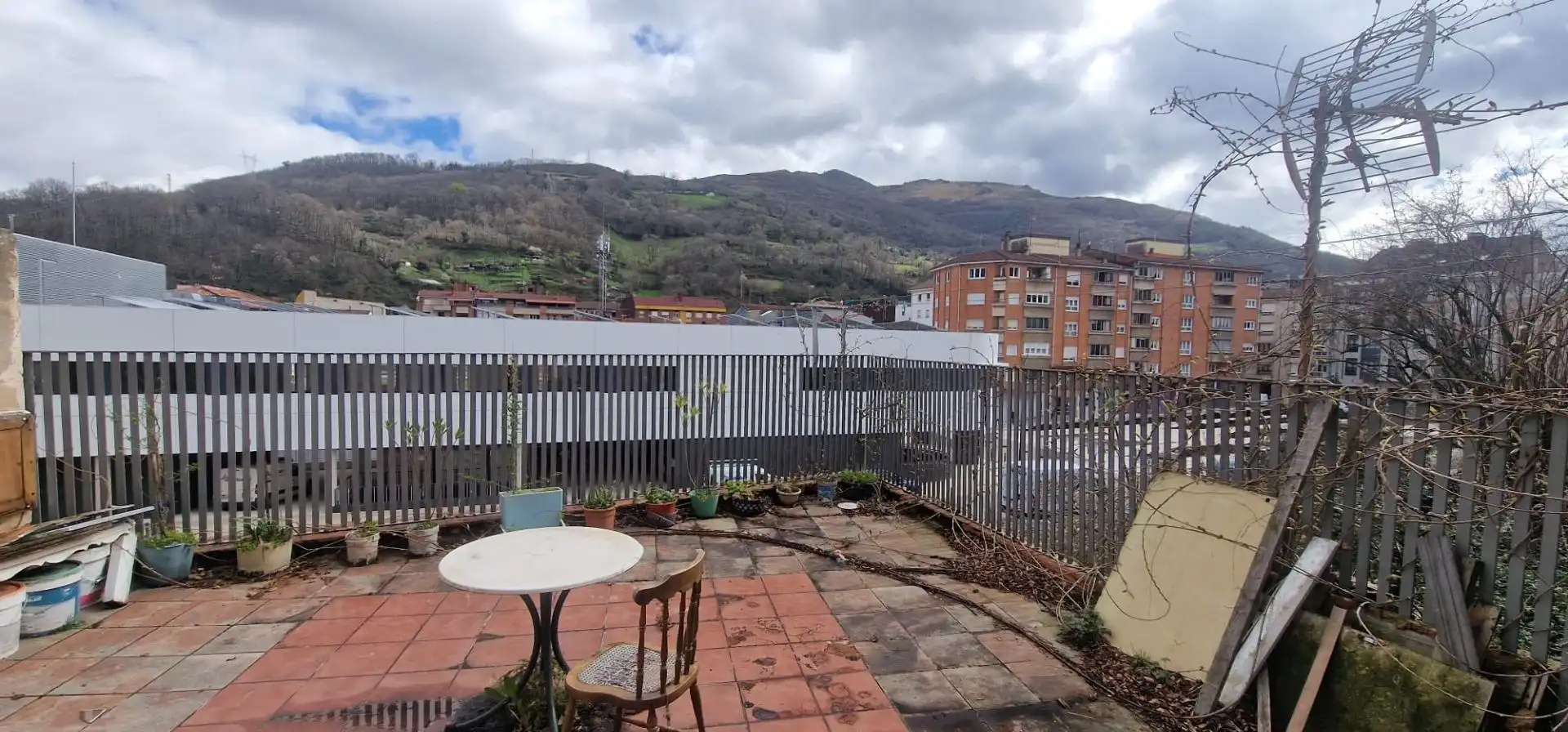 Terraza de Edificio en venta en Lena