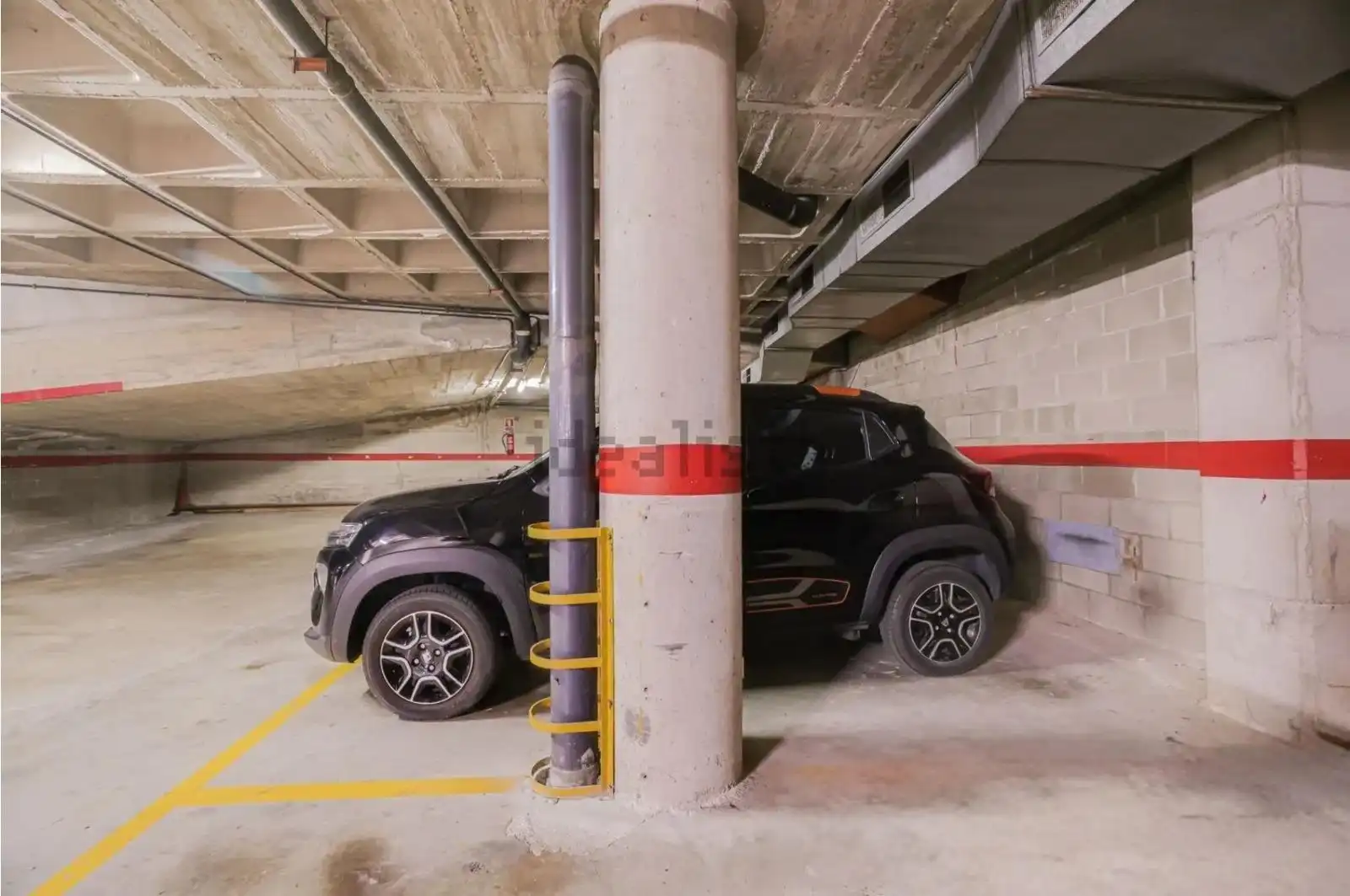 Parkplatz von Maisonette zum Verkauf in L'Hospitalet de Llobregat mit Klimaanlage, Heizung und Parkett