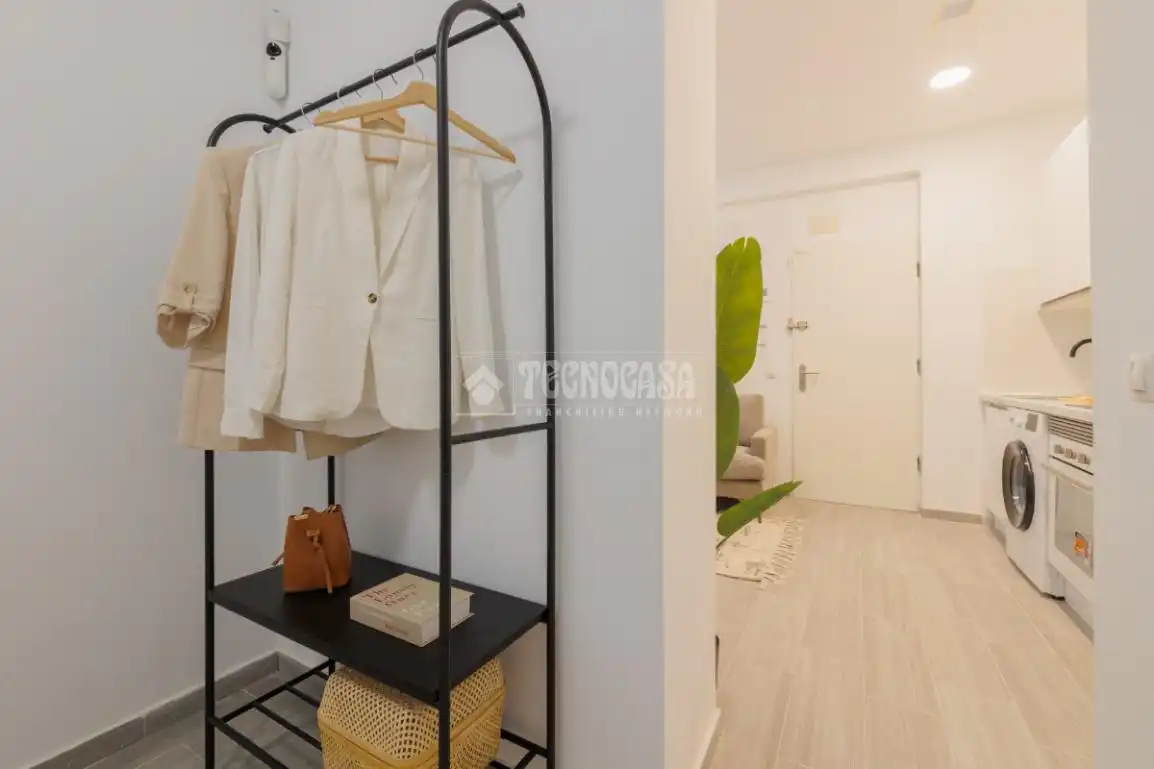 Habitación de Local en venta en Madrid