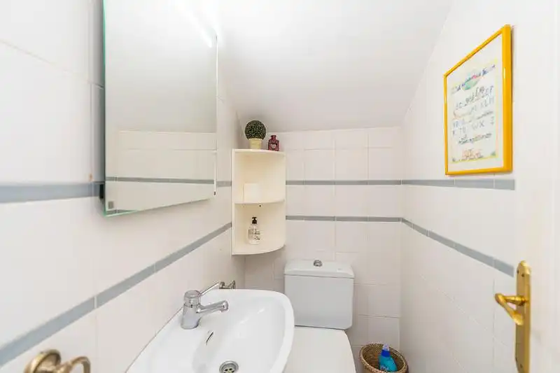 Bathroom of Detached homes for rent in Estepona  with Air Conditioner, Heating and Terrace