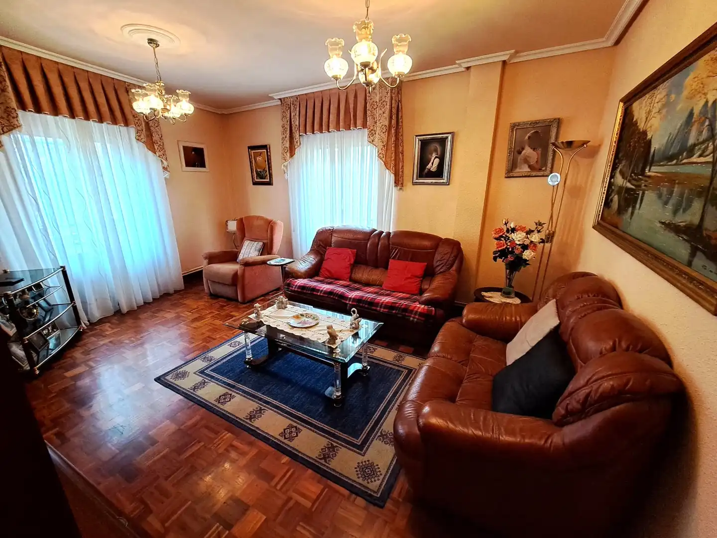 Sala de estar de Piso en venta en Haro con Calefacción, Amueblado y Balcón