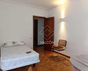 Bedroom of Flat to rent in Burgos Capital