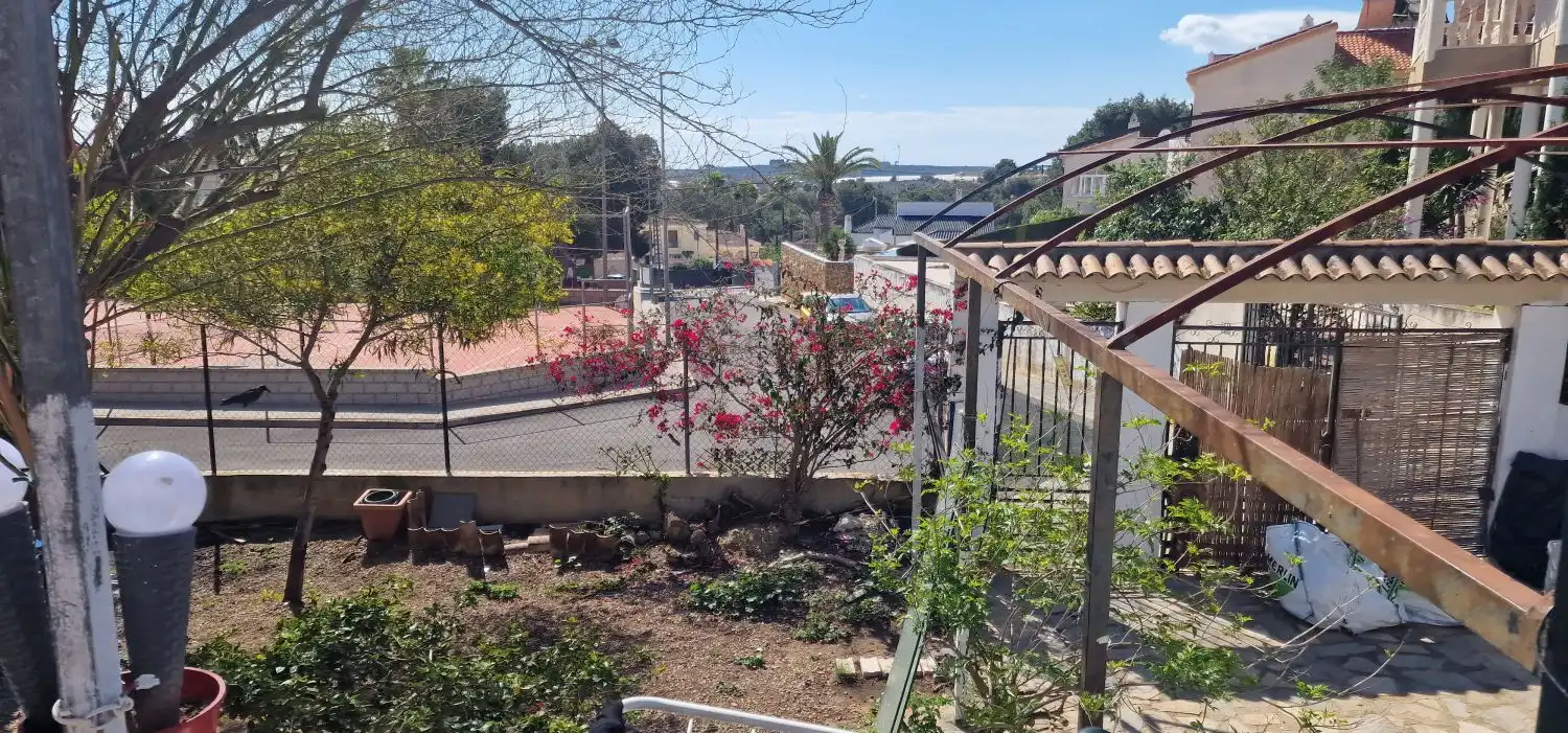 Vista exterior de Finca rústica en venda en Algorfa amb Jardí privat