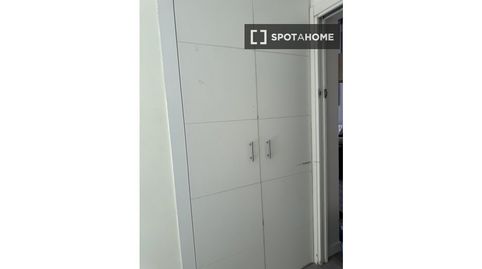 Foto 5 de Piso de alquiler en Hellín, Madrid Capital
