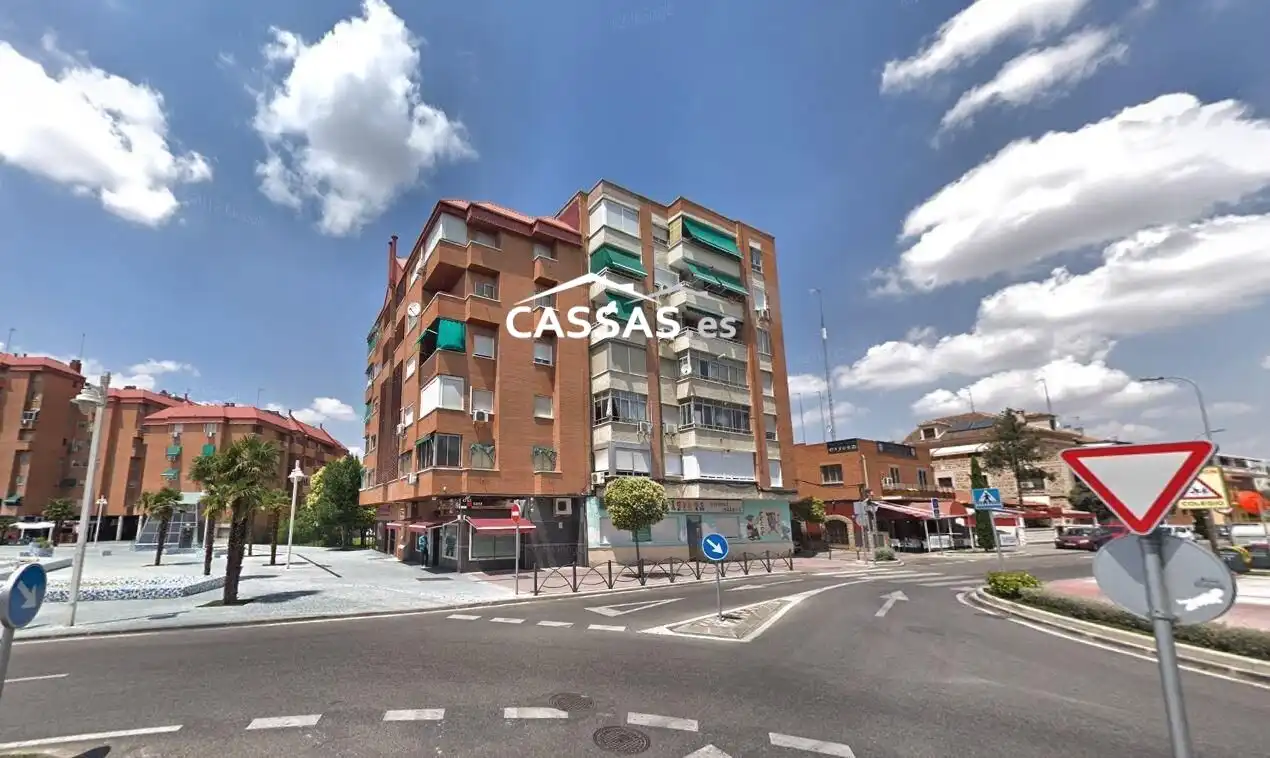 Vista exterior de Casa o chalet en venta en Torrejón de Ardoz con Calefacción y Terraza