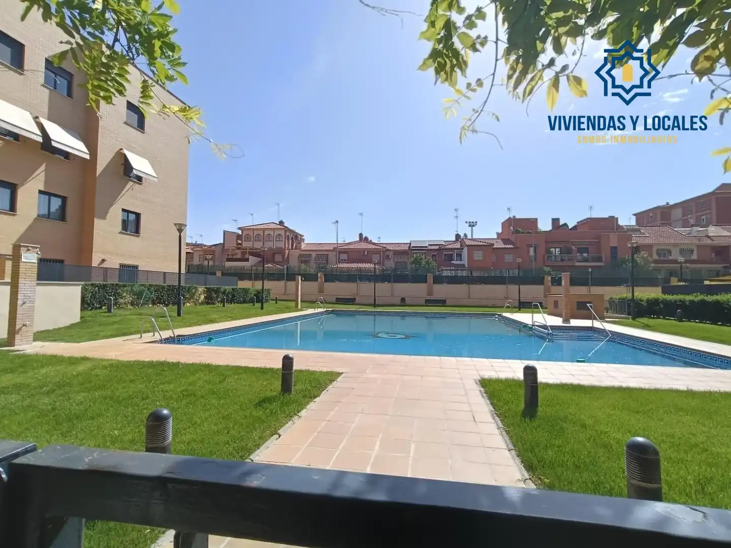 Piscina de Piso de alquiler en  Granada Capital con Aire acondicionado, Calefacción y Amueblado