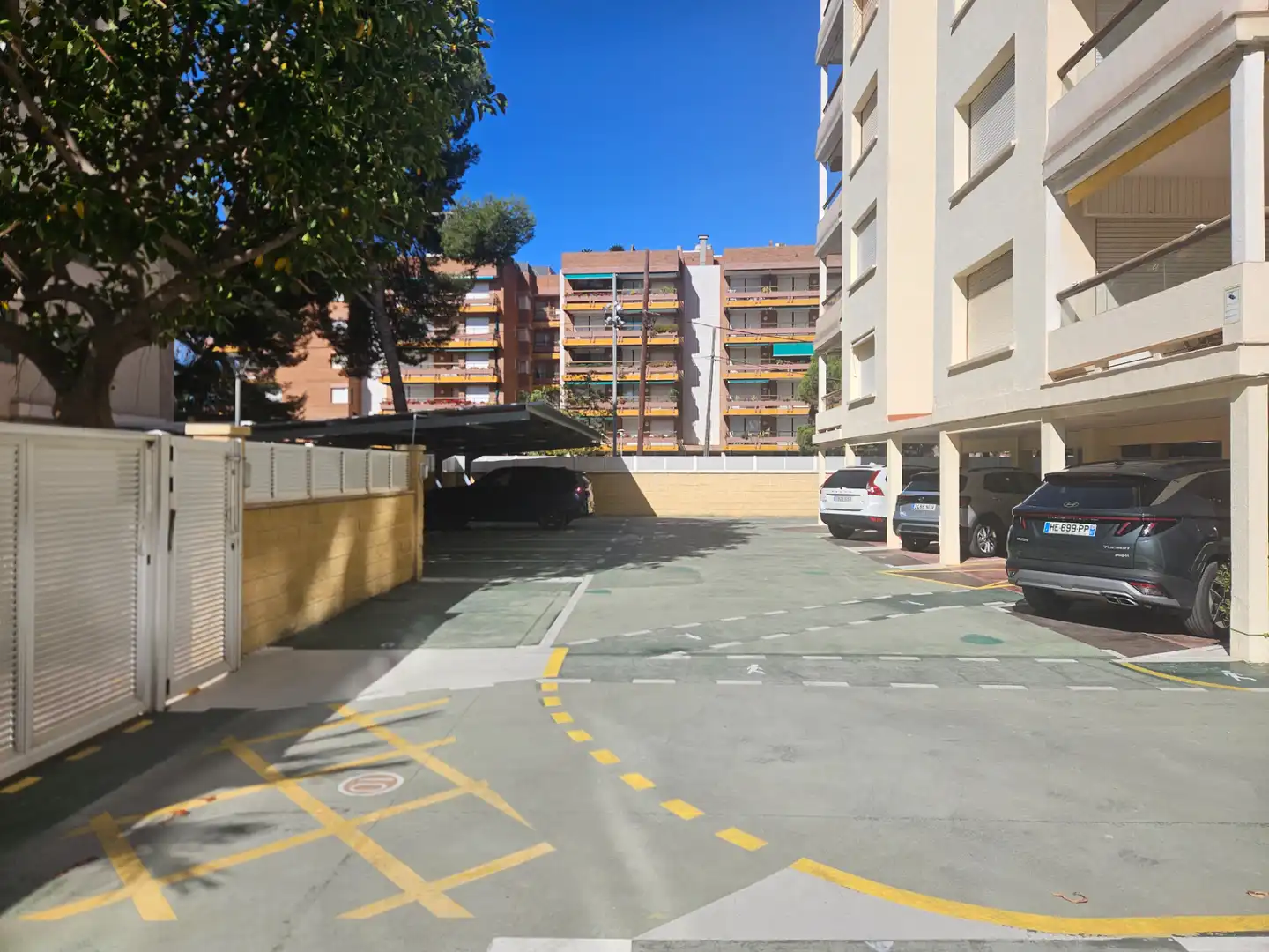 Parking de Apartamento en venta en Torredembarra con Calefacción, Terraza y Amueblado