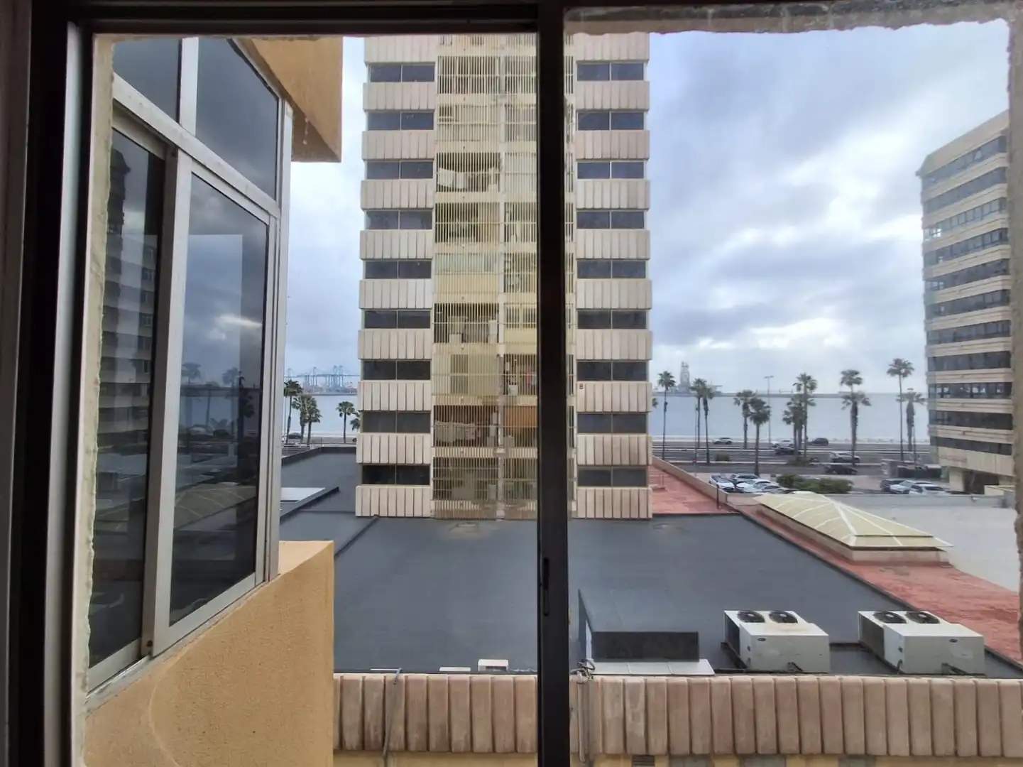 Vista exterior de Piso de alquiler en Las Palmas de Gran Canaria con Parquet, Horno y Balcón