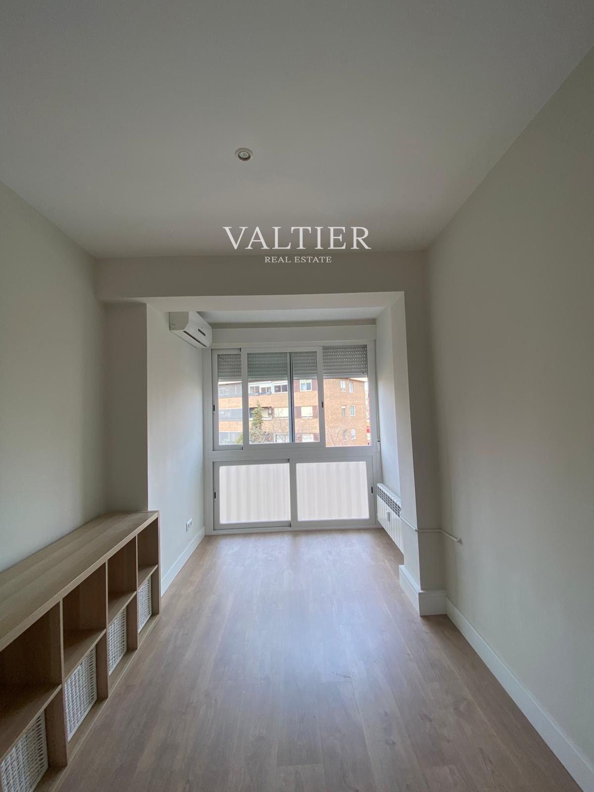 Dormitori de Pis de lloguer en  Madrid Capital amb Aire condicionat