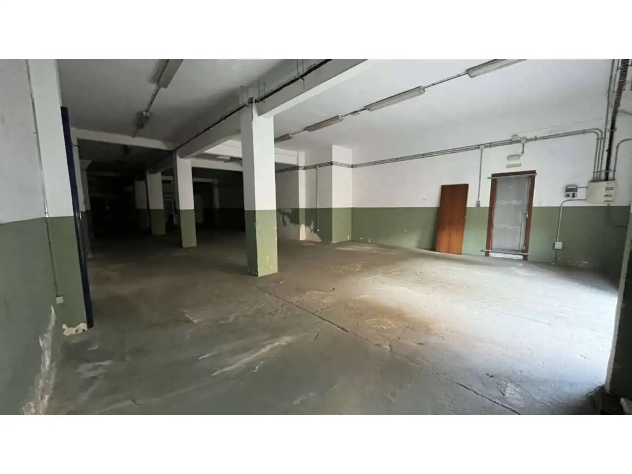 Business premises for sale in Calle Tamarit, imagen 2