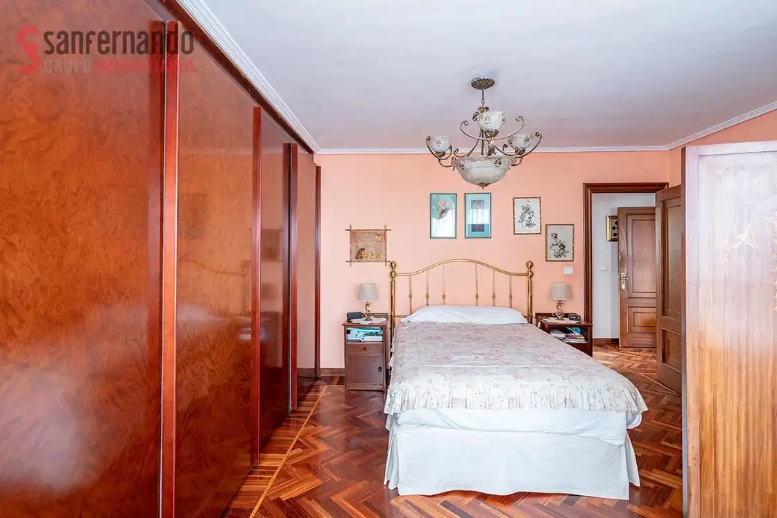 Bedroom of Flat for sale in Santander  with Heating