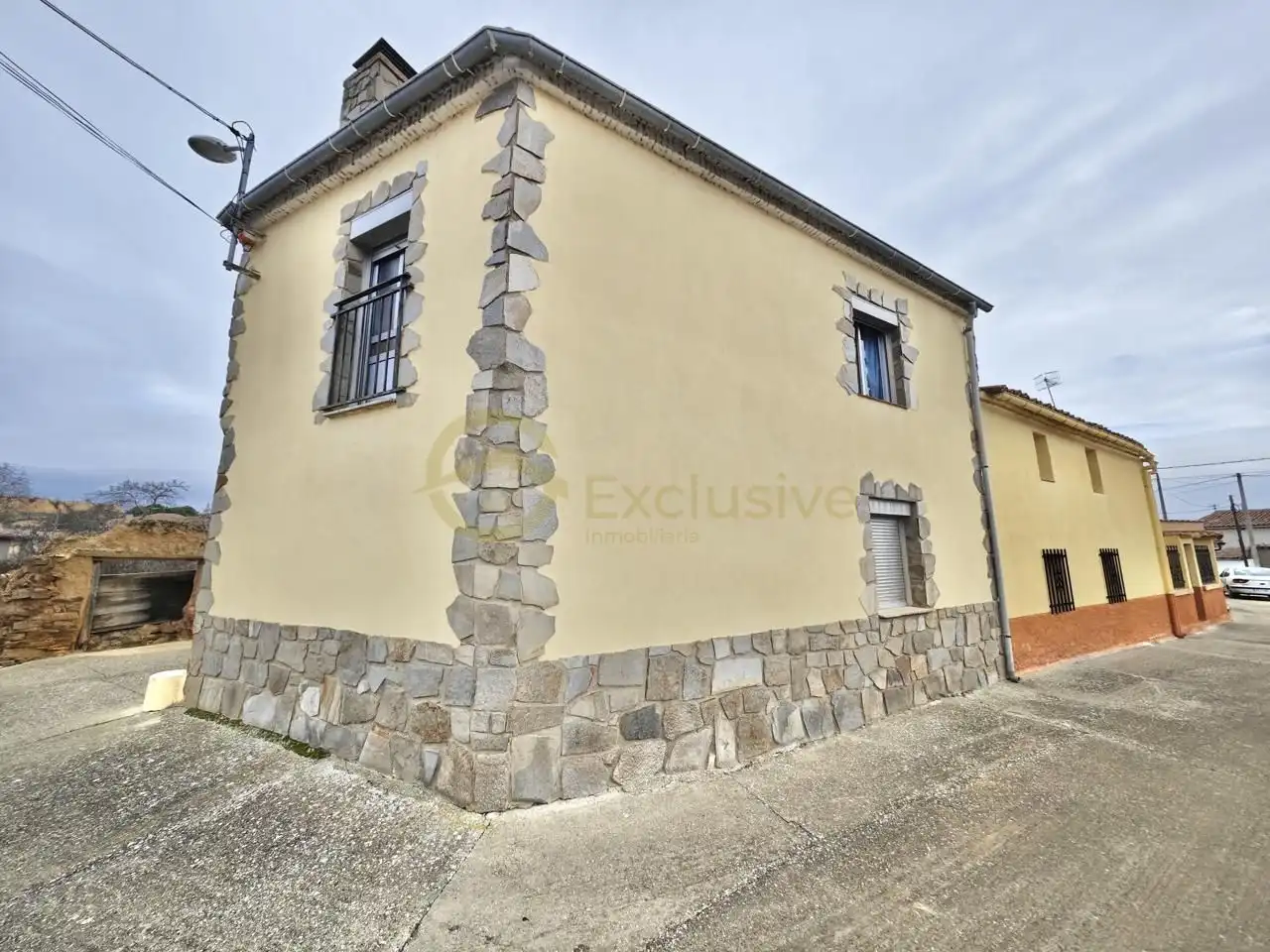 Houses for sale in Orcejon, Villanueva de las Peras