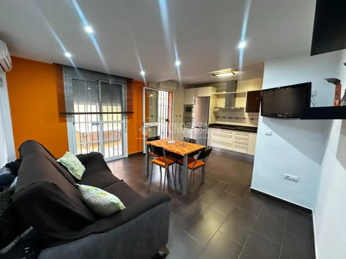 Vista exterior de Casa adosada en venta en Málaga con Aire acondicionado, Jardín privado y Terraza