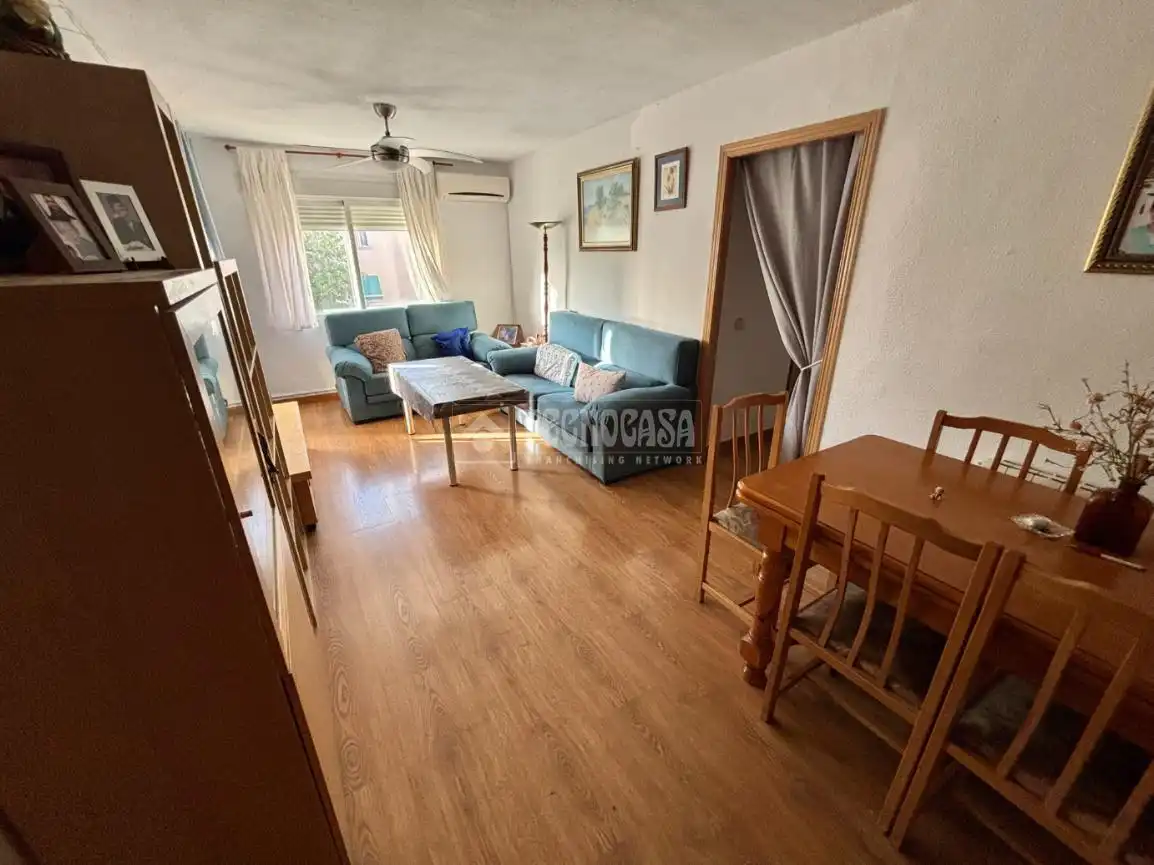 Wohnzimmer von Wohnung zum Verkauf in Meco mit Heizung und Terrasse