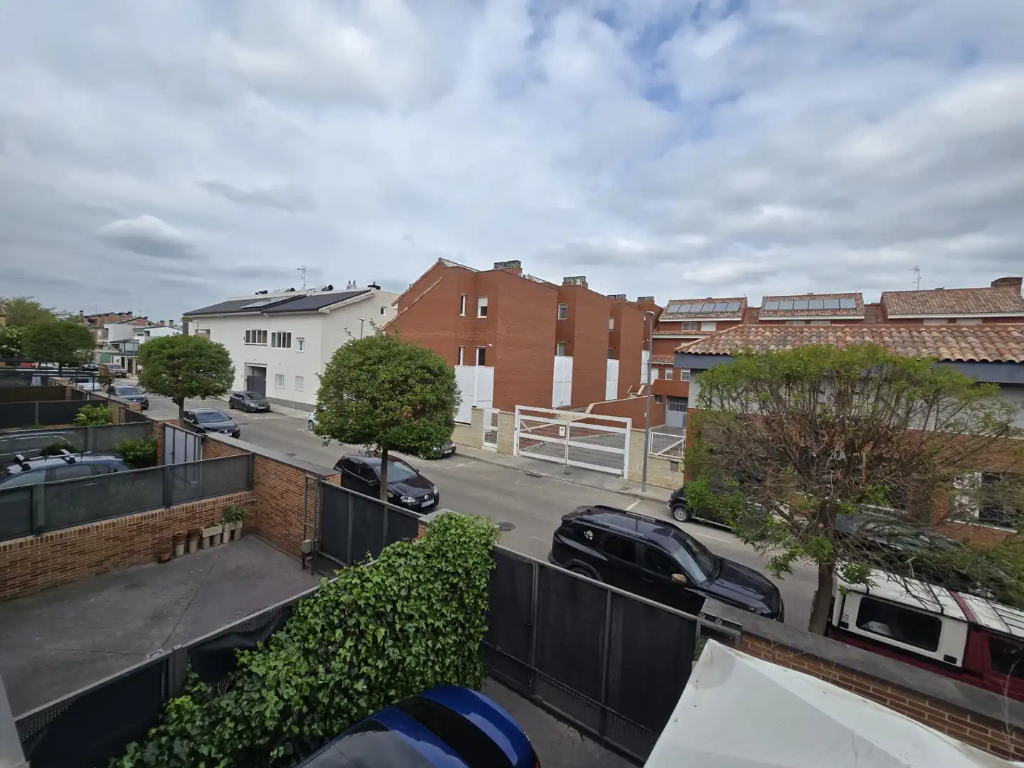 Vista exterior de Casa o chalet en venta en Meco con Aire acondicionado, Calefacción y Parquet