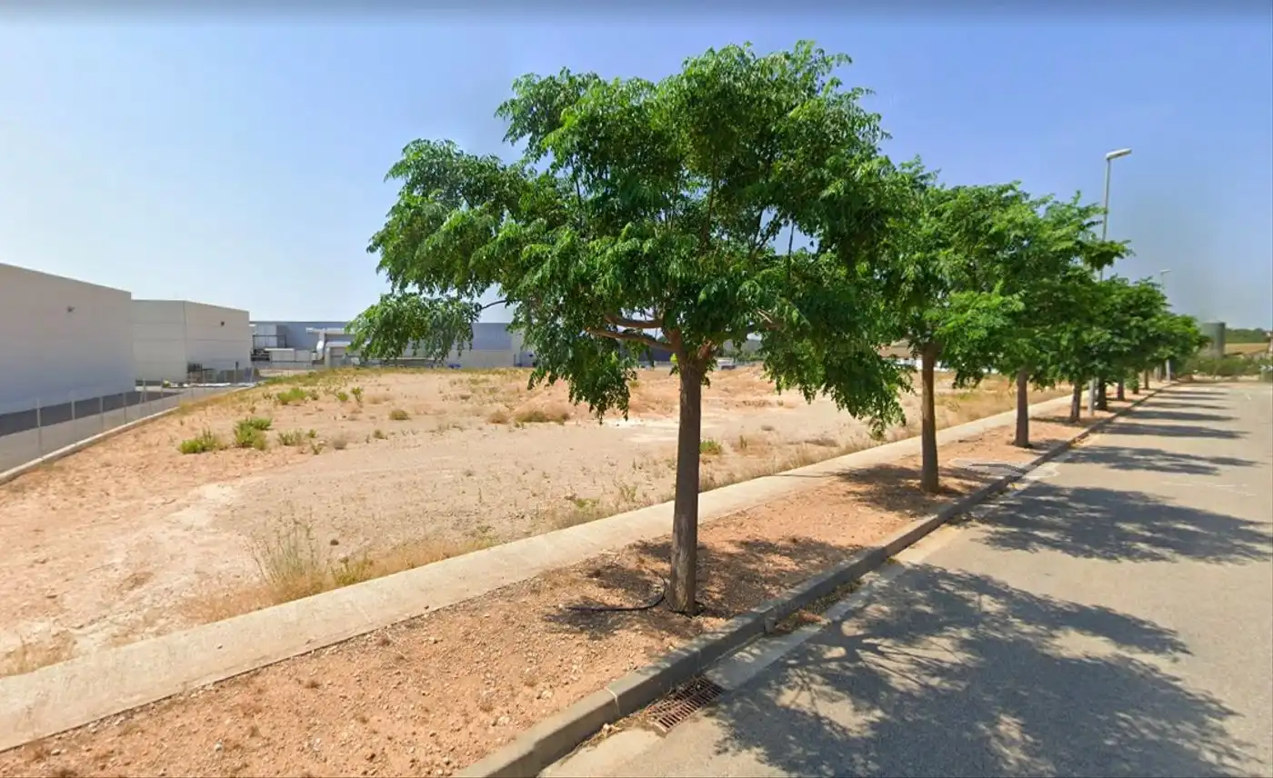 Terreny industrial en venda en L'Aldea