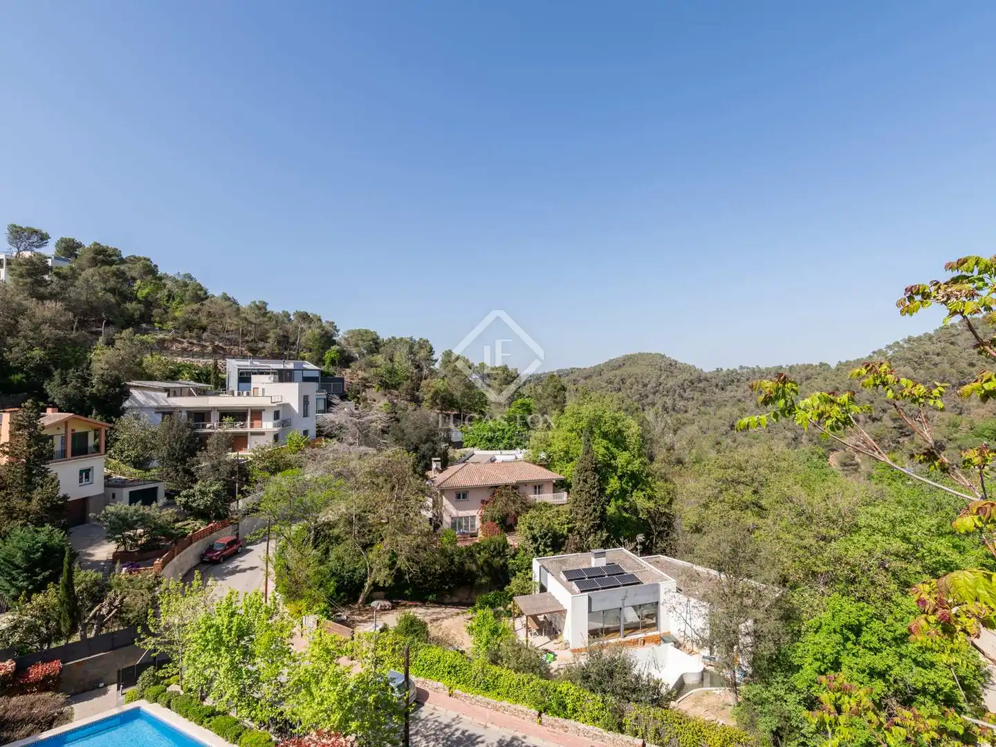 Vista exterior de Casa o chalet en venta en Sant Cugat del Vallès con Aire acondicionado, Calefacción y Jardín privado