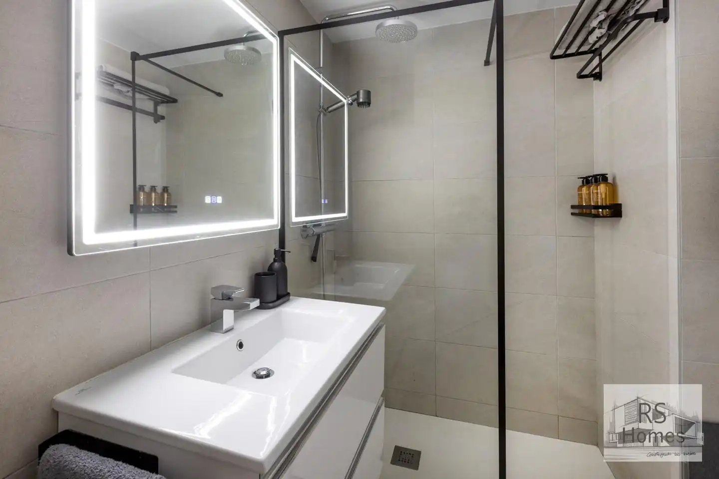 Baño de Piso en venta en Valencia con Aire acondicionado, Calefacción y Trastero