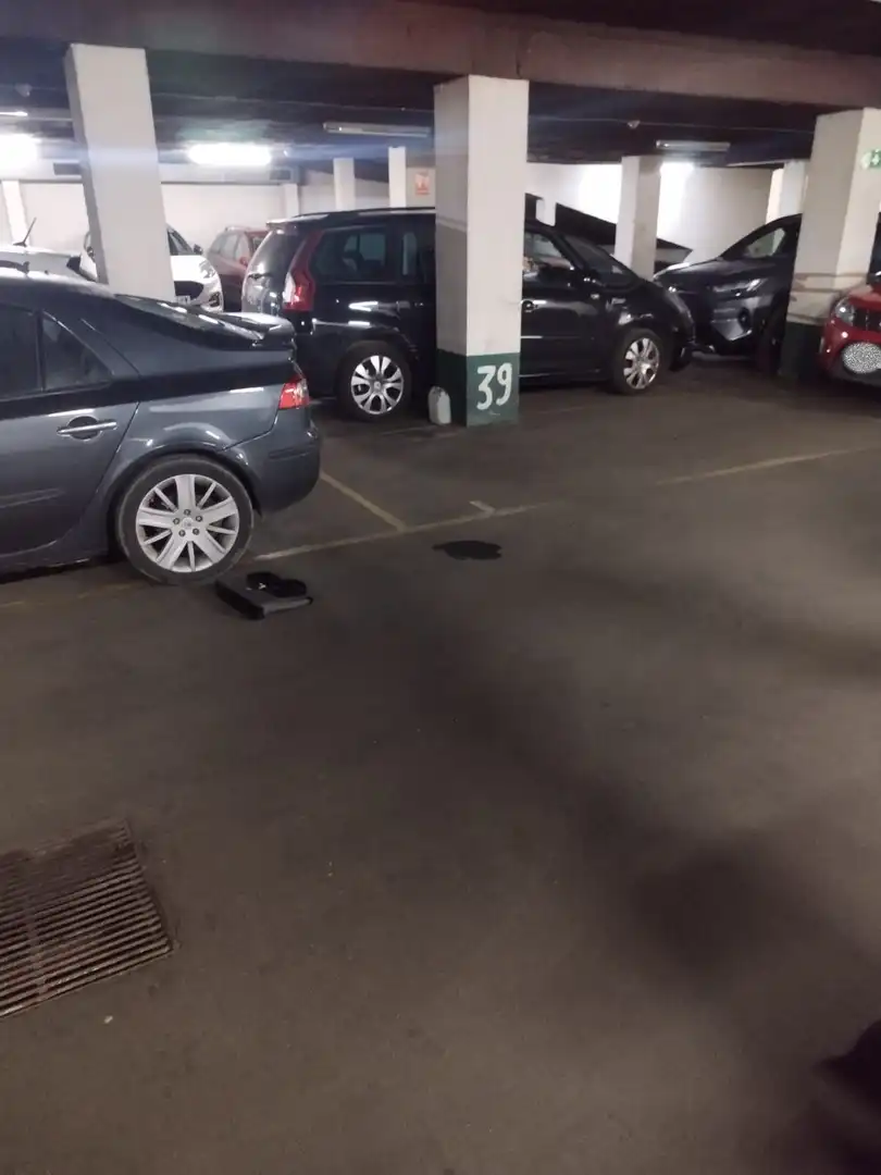 Parcheggio in vendita a Avinguda de Santa Coloma, imagen 5