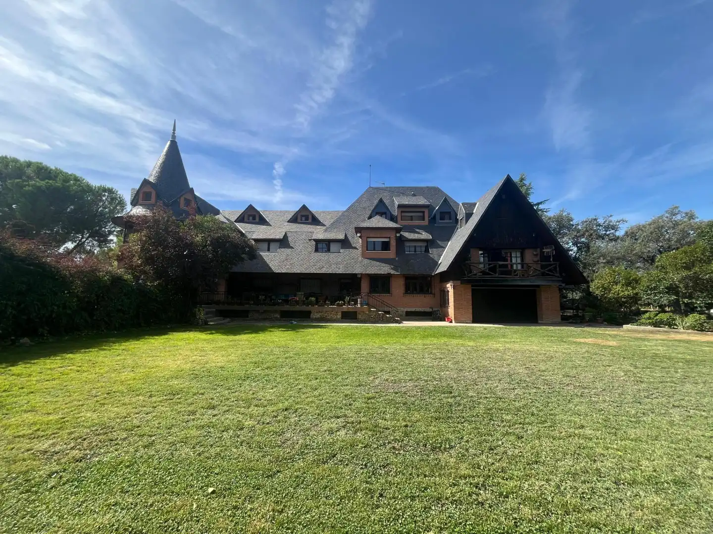 Exterior view of Houses for sale in Villanueva de la Cañada  with Heating, Swimming Pool and Balcony