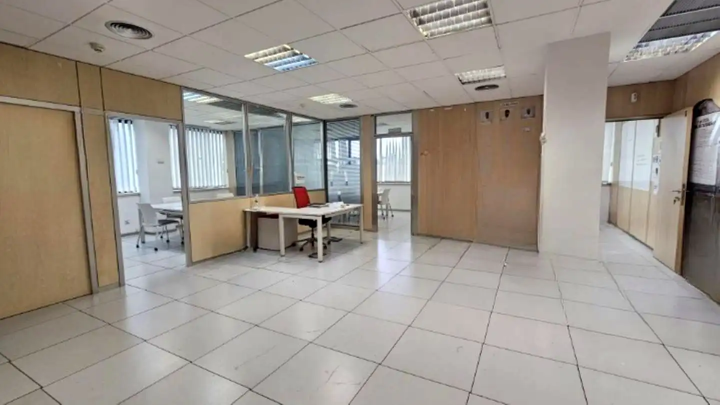 Bureau avec ascenseur à louer à Trópico, imagen 8