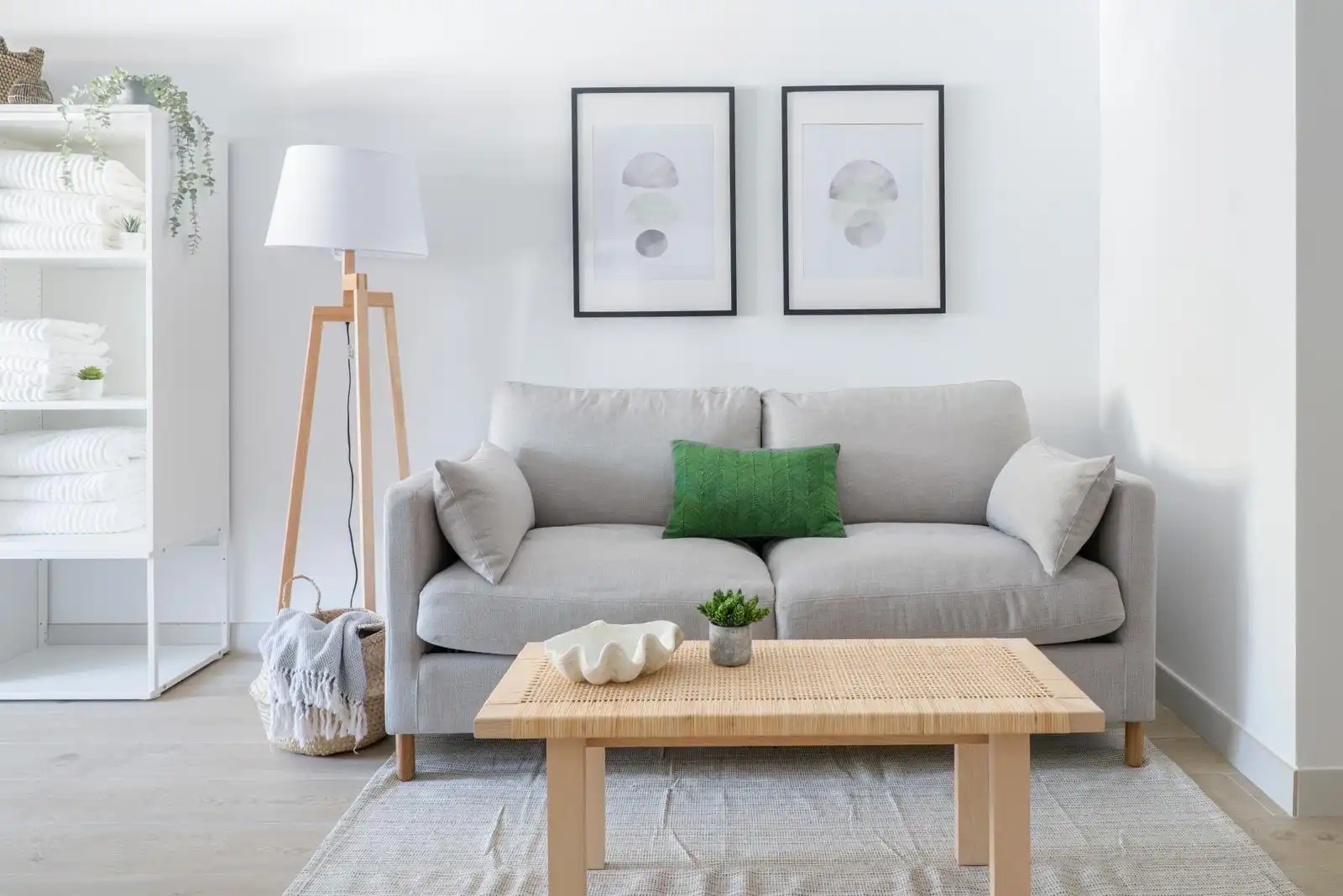 Sala de estar de Estudio en venta en Marbella con Aire acondicionado, Calefacción y Terraza