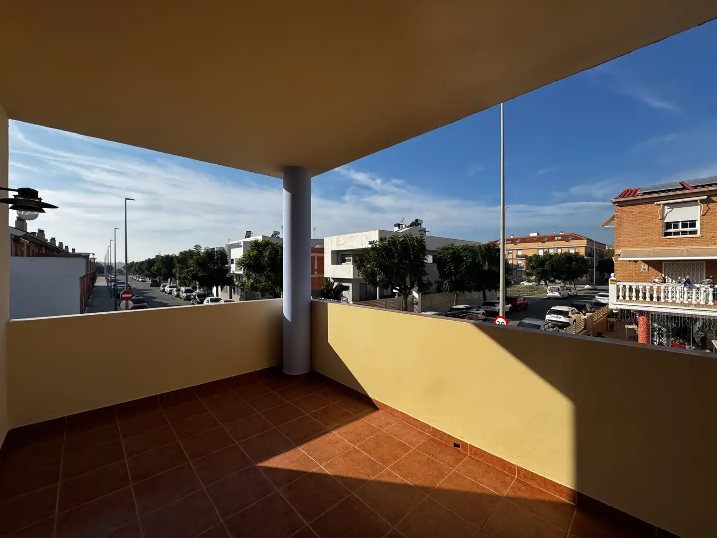 Terrasse von Einfamilien-Reihenhaus zum Verkauf in Canet d'En Berenguer mit Klimaanlage, Heizung und Terrasse