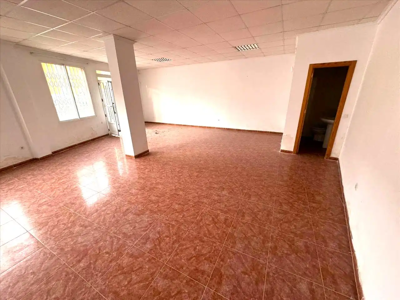 Geschaftsraum zum Verkauf in Macael
