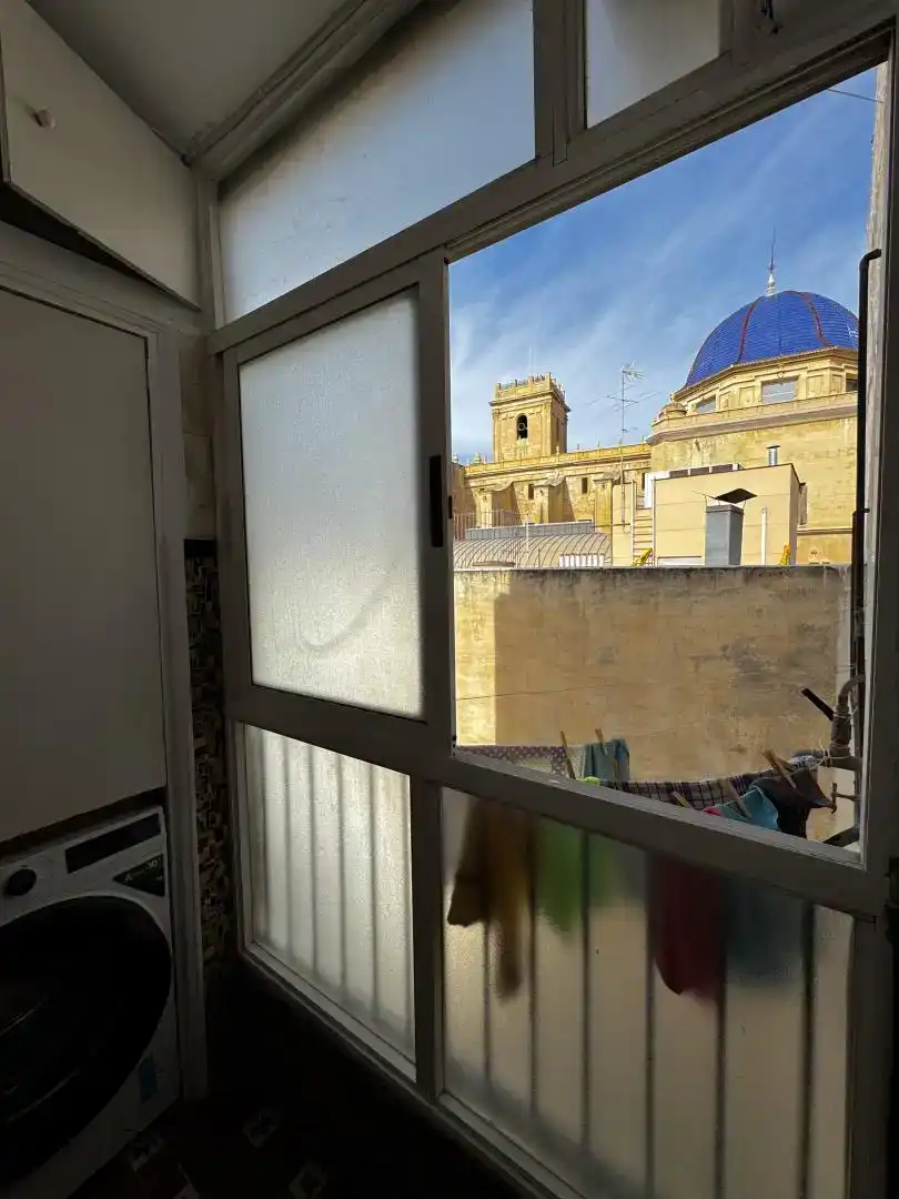 Außenansicht von Wohnung zur Miete in Elche / Elx mit Möbliert