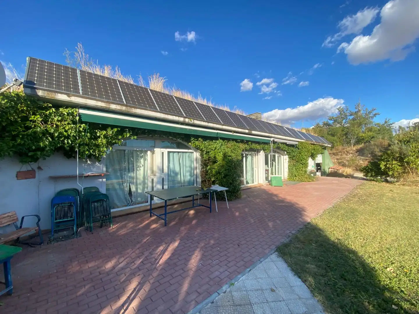 Vista exterior de Finca rústica en venda en Valoria la Buena amb Jardí privat i Piscina
