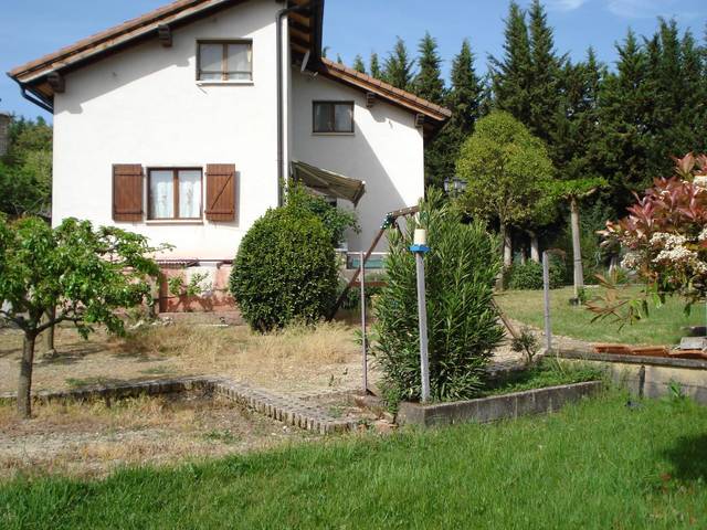 Casa-chalet en Venta en Calle SAN ANDRES en Lónguida / Longida