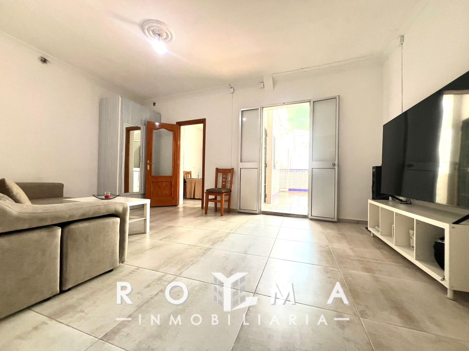 Exterior view of Single-family semi-detached for sale in Dos Hermanas