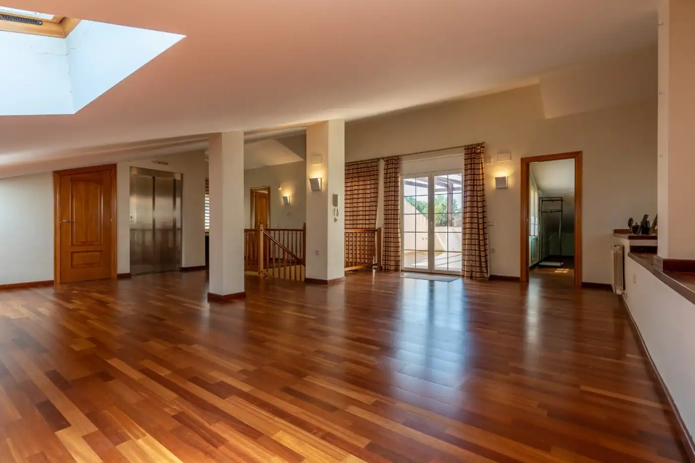 Detached house with pool for sale in Mar i Camp - Platja dels Capellans, imagen 3