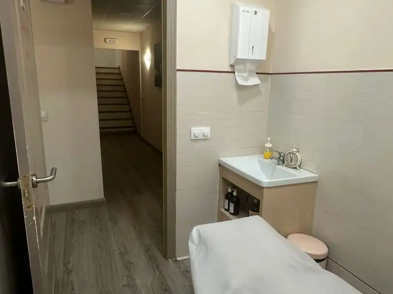 Baño de Local de alquiler en Madrid con Aire acondicionado, Calefacción y Parquet